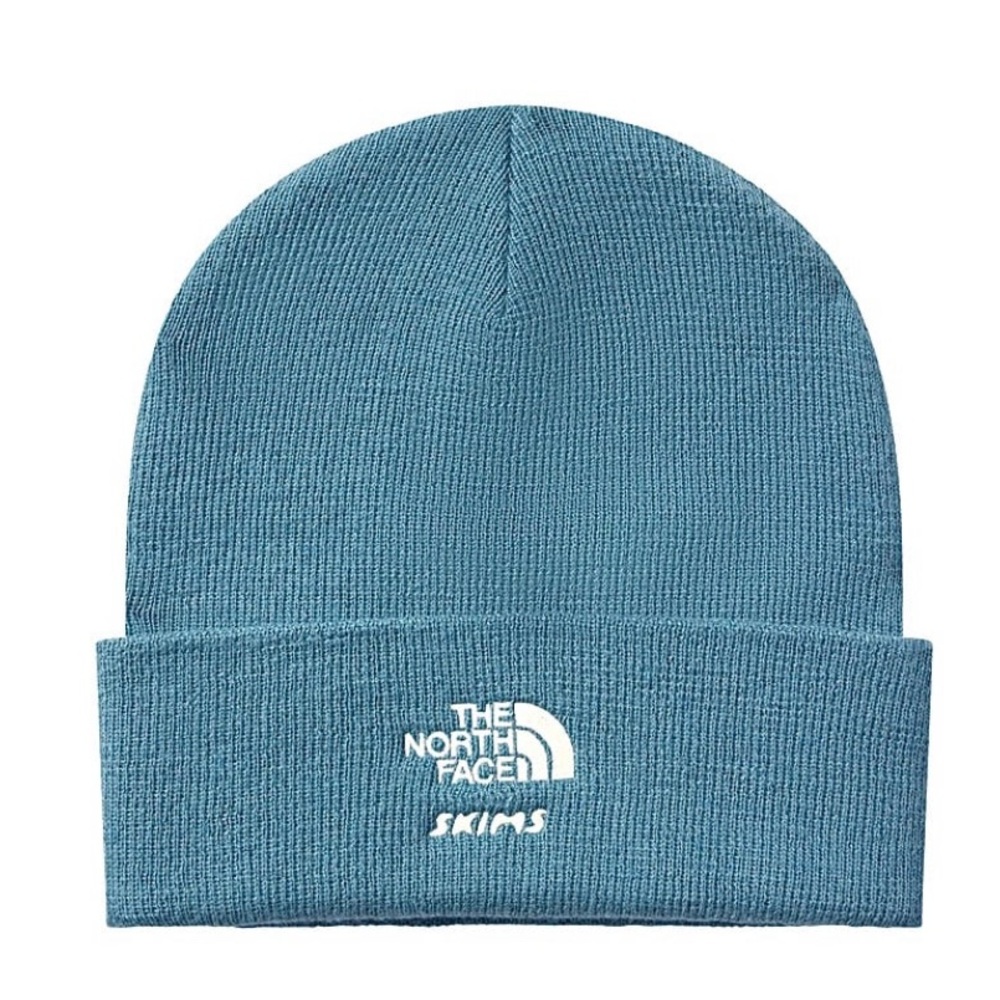 SKIMS NORTH FACE BEANIE KYANITE